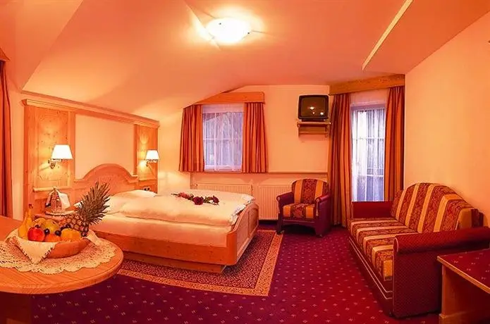 Garni Hotel Mirabel 