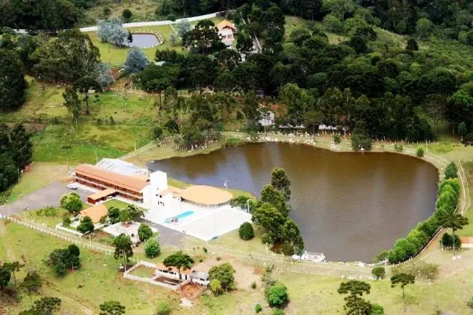 Hotel Fazenda Cisne Branco 