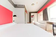 The Red Hotel - Adults Only 