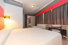 The Red Hotel - Adults Only 