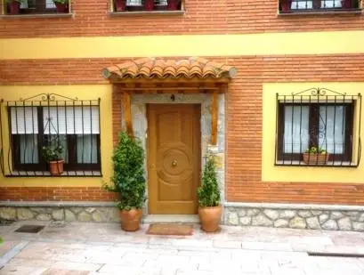 Apartamentos Turisticos El Cueto 