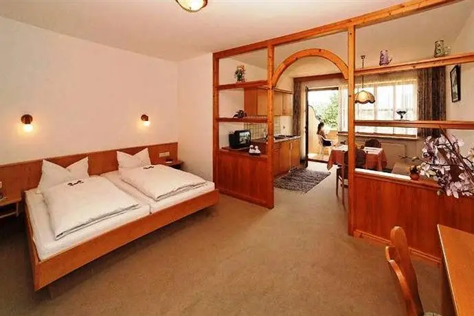 Landhaus Maria Bed & Breakfast