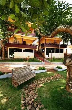 Aruvi Resorts