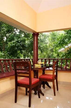 Aruvi Resorts