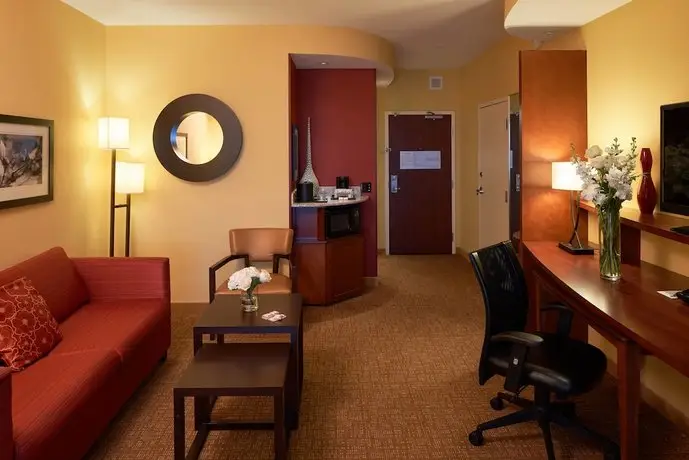 Courtyard by Marriott Evansville East 