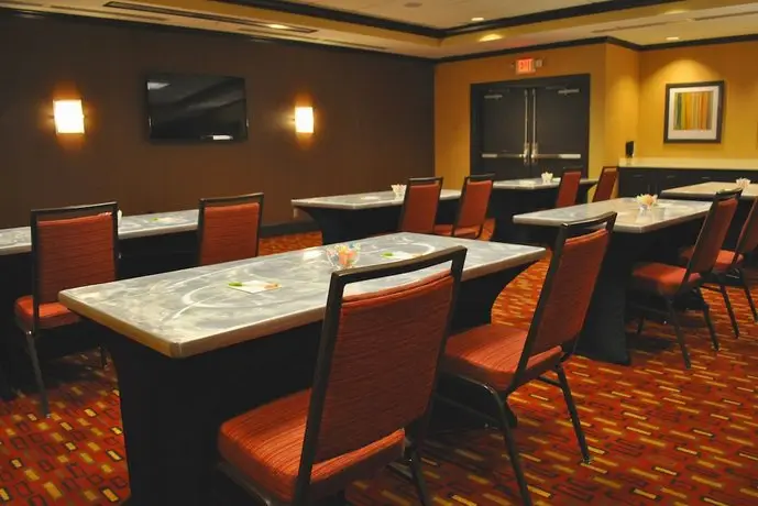 Courtyard by Marriott Evansville East 