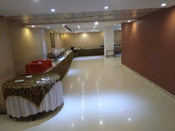 Hotel Rajshree Chandigarh 