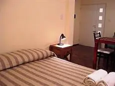 Alamo Hostel & Suites 