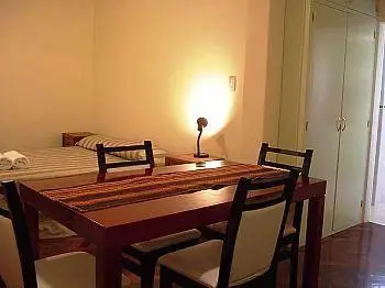 Alamo Hostel & Suites 