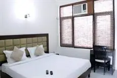 Laurent & Benon Luxury Service Apartment - DLF Phase 1 