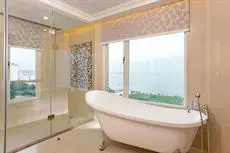 Royal Halong Hotel 