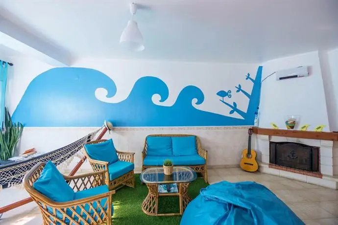 H2O Surfguide Hostel