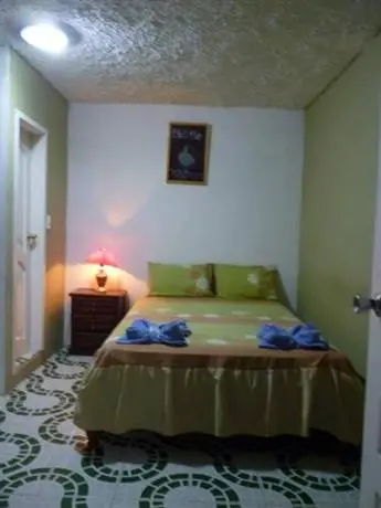 Hostal Cerro Azul Puerto Villamil 