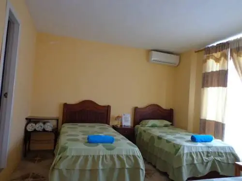 Hostal Cerro Azul Puerto Villamil 