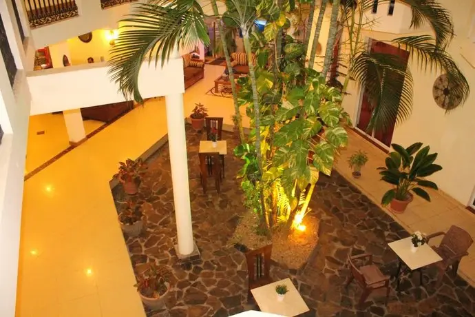 Ocean Pearl Hotel Negombo 