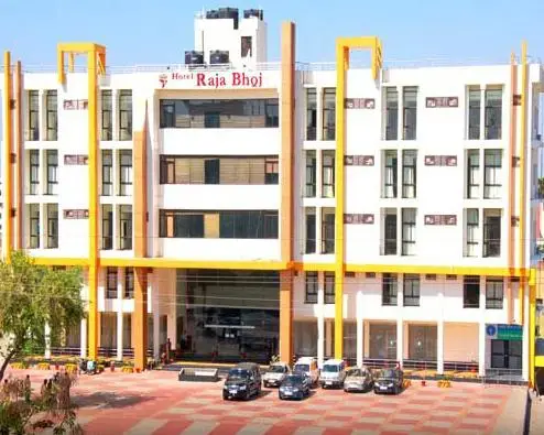 Hotel Raja Bhoj