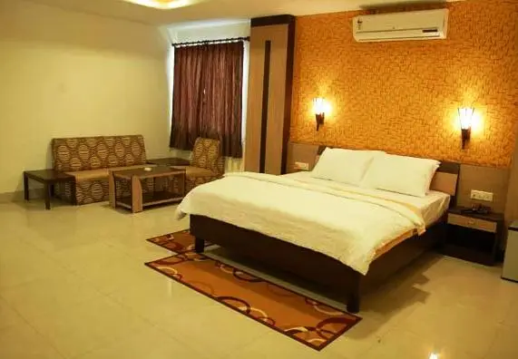 Hotel Raja Bhoj