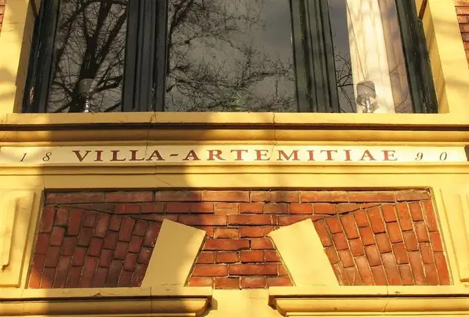 Villa Artemitiae