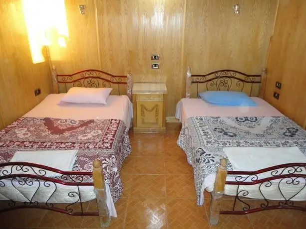 Sphinx Guest House 