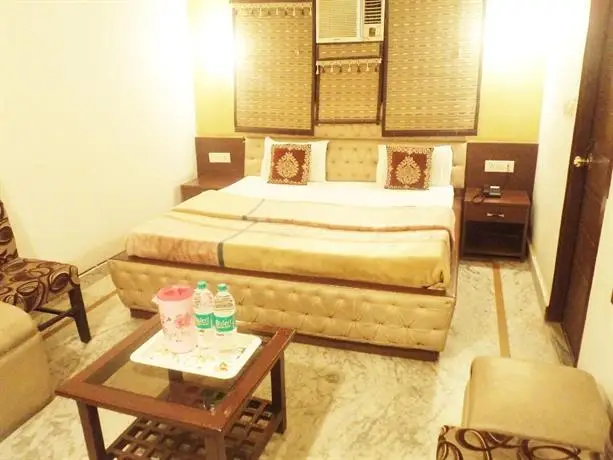 Hotel Aanandan Residency