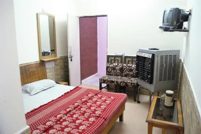 Hotel Aanandan Residency 