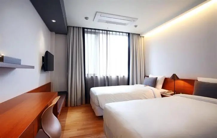 Floral Hotel ShinShin Seoul Myeongdong 