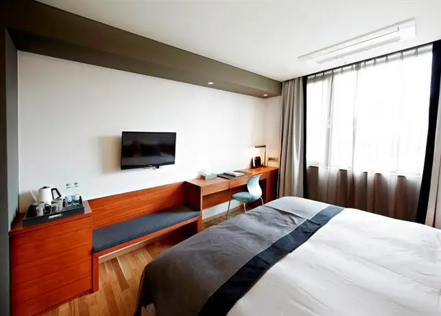 Floral Hotel ShinShin Seoul Myeongdong 