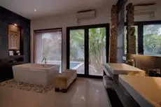 Kutus Kutus Canggu Villa 