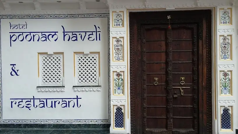 Hotel Poonam Haveli 