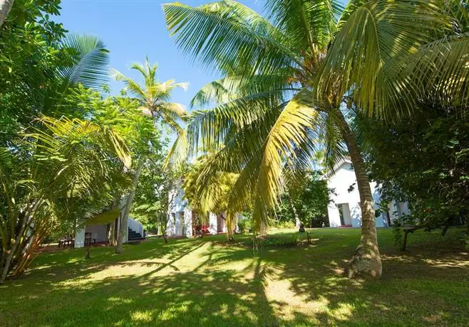 Palm Beach Inn & Sea Shells Cabanas 