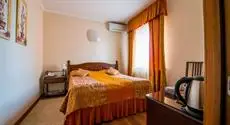 Konyushenny Dvor Guest House 