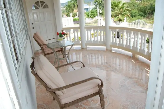 Celebrity Villa Jamaica 