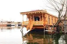 Houseboat Ambassador 