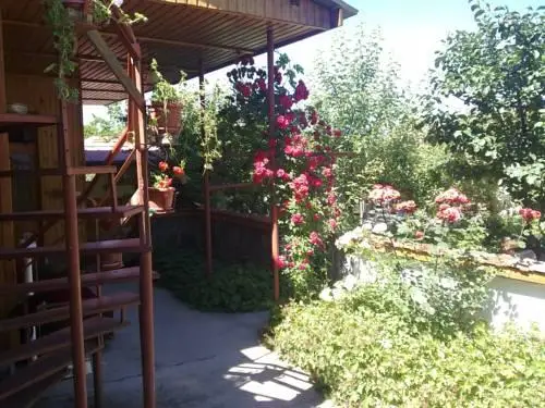 Guest House Lazov 