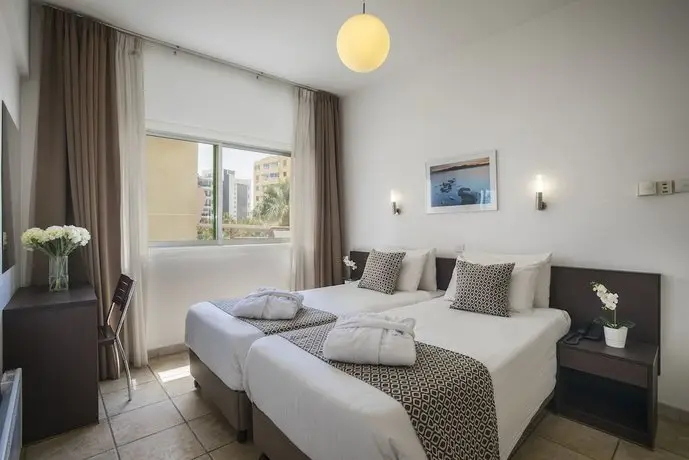 Costantiana Beach Hotel Apartments 