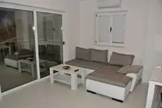 Holiday Apartments & Rooms 