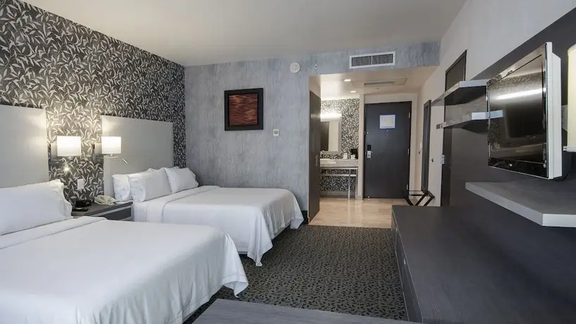 Holiday Inn Express & Suites Queretaro 