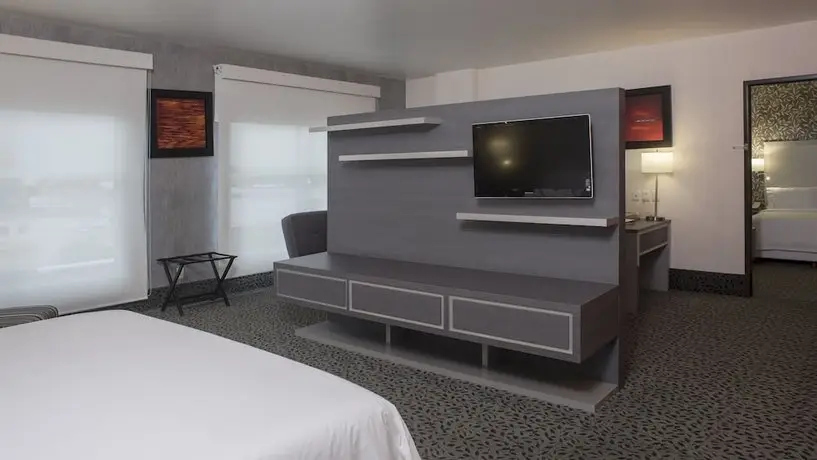 Holiday Inn Express & Suites Queretaro 