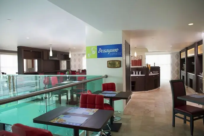 Holiday Inn Express & Suites Queretaro 