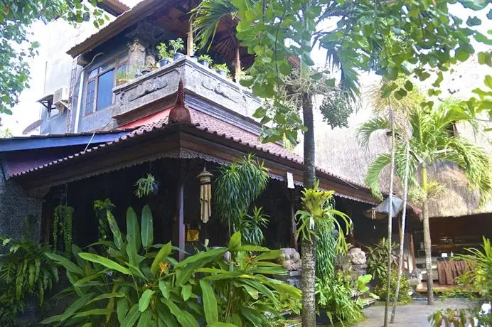 Aahh Bali Bed and Breakfast 