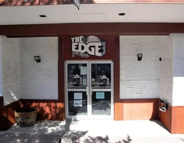 The Edge Pub and Hostel