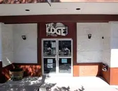 The Edge Pub and Hostel 