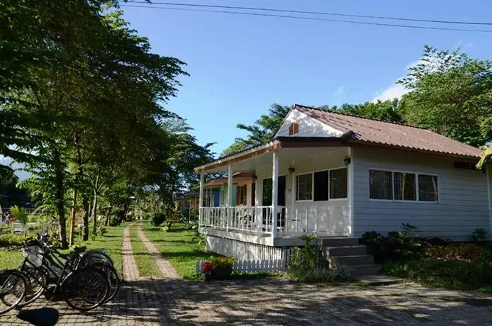 Baan Pai Riverside Resort 