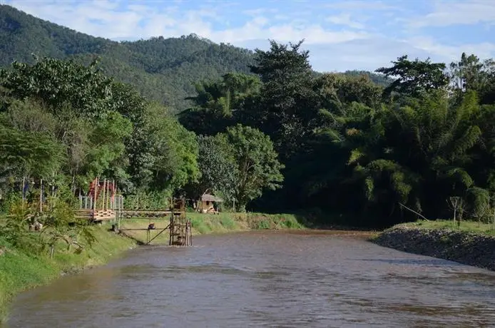 Baan Pai Riverside Resort