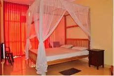 Marine Tourist Guest House At Negombo Beach 