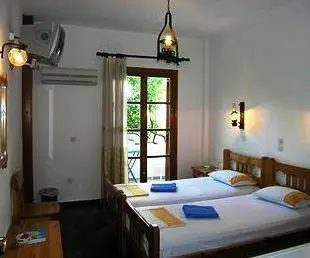 Chaniotis Room & Villas