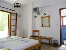 Chaniotis Room & Villas 