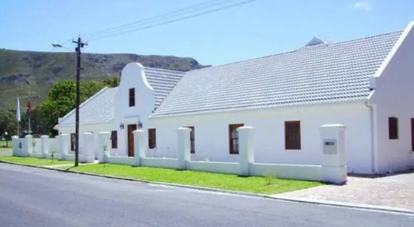 Hermanus Dorpshuys Guesthouse 