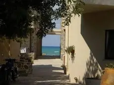 Kritzas Beach & Bungalows 