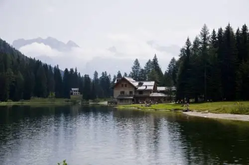 Rifugio Lago Nambino 